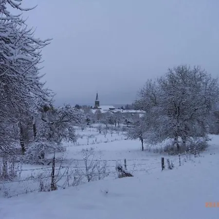 Confortable A Avec Cheminee Et Terrasse - Fr-1-585-5
