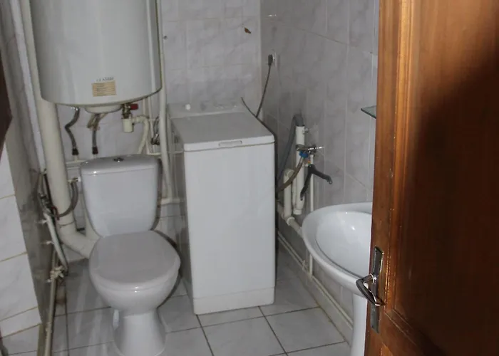 Confortable A Avec Cheminee Et Terrasse - Fr-1-585-5 Halles-sous-les-Cotes